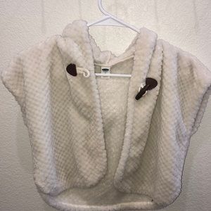 Old Navy kids white faux fur vest